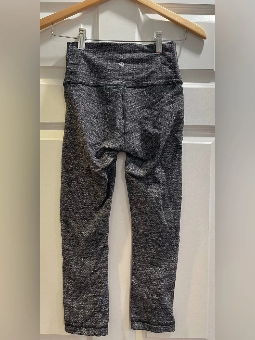 Lululemon cropped leggings - 4